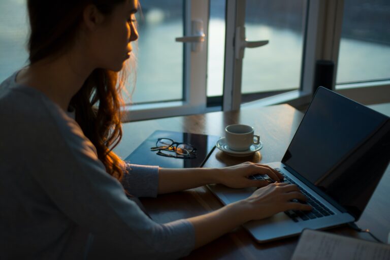 girl working on laptop